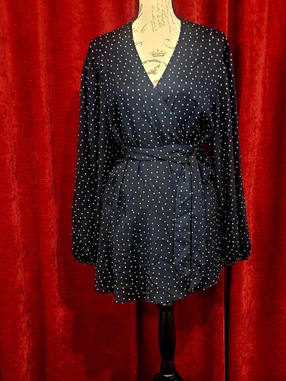 BUNDLE SALE!  LOFT PLUS Black & White Polka Dot Wrap Top Size 26